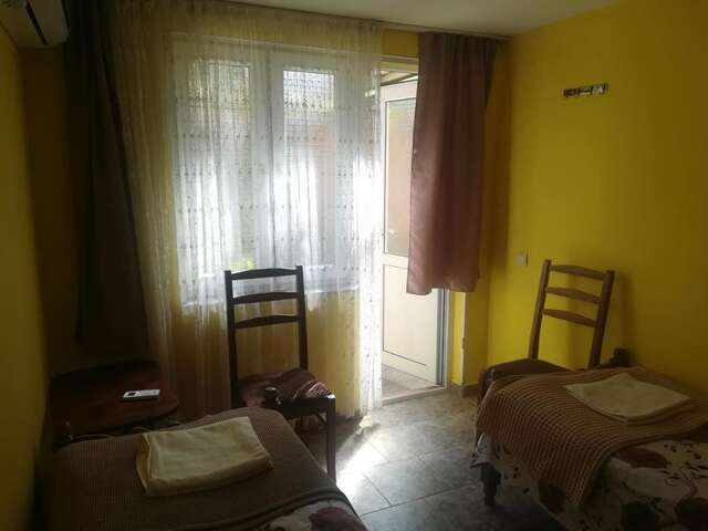 Гостевой дом Guest House On Asatiani Батуми-10